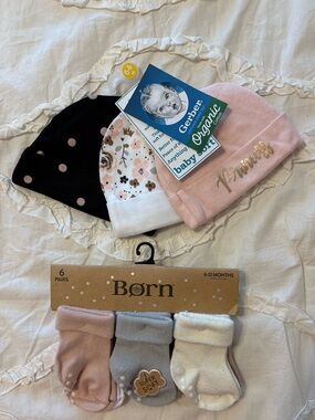 NWT Baby Socks & Hat Set
